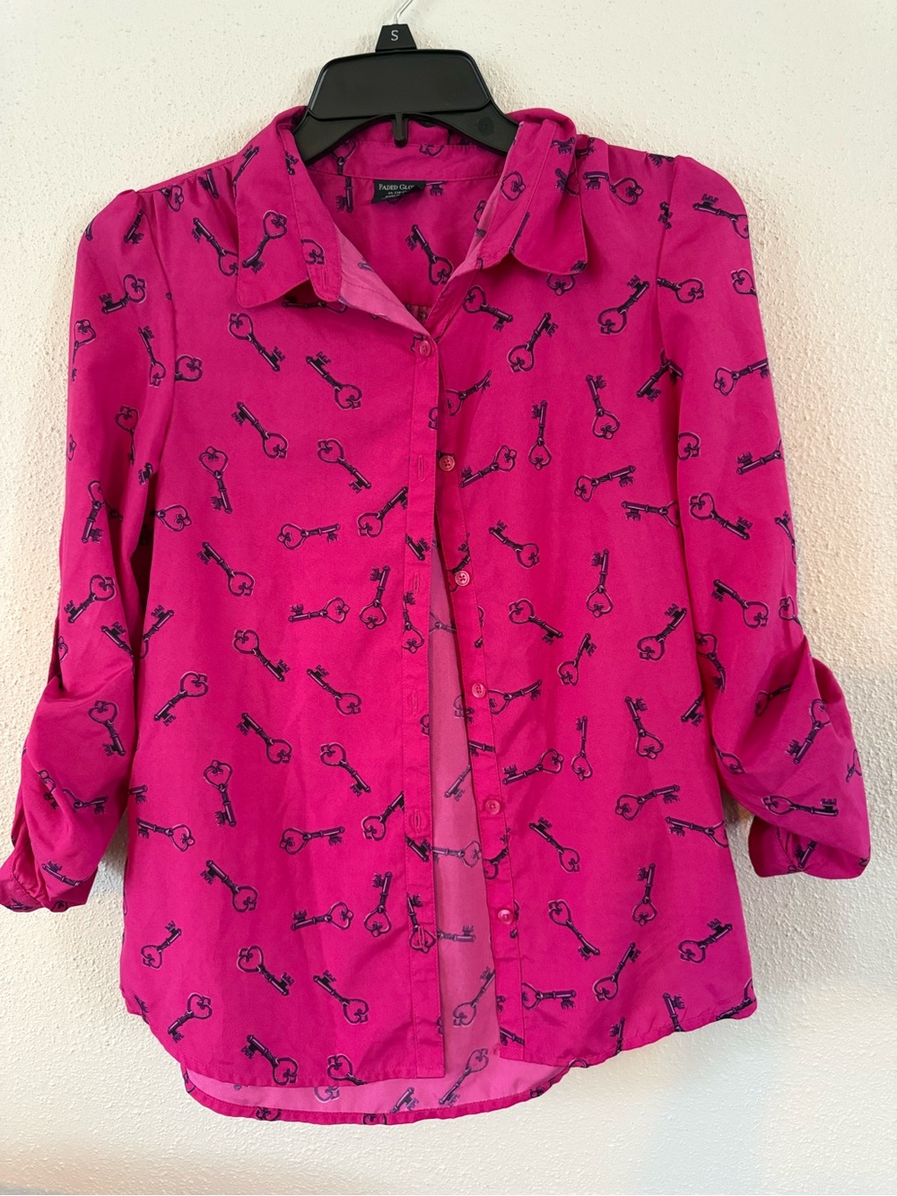 Xl faded glory Bright Pink Key-Print Button-Up Blouse